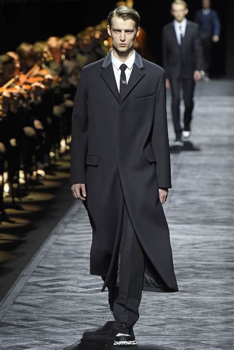 dior homme laurie harding|Dior Homme F/W 15 Men's Show (Dior Men).